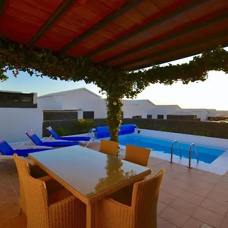 211 - Casa Elena 37 By Villas Now Ltd Villa Playa Blanca (Lanzarote)
